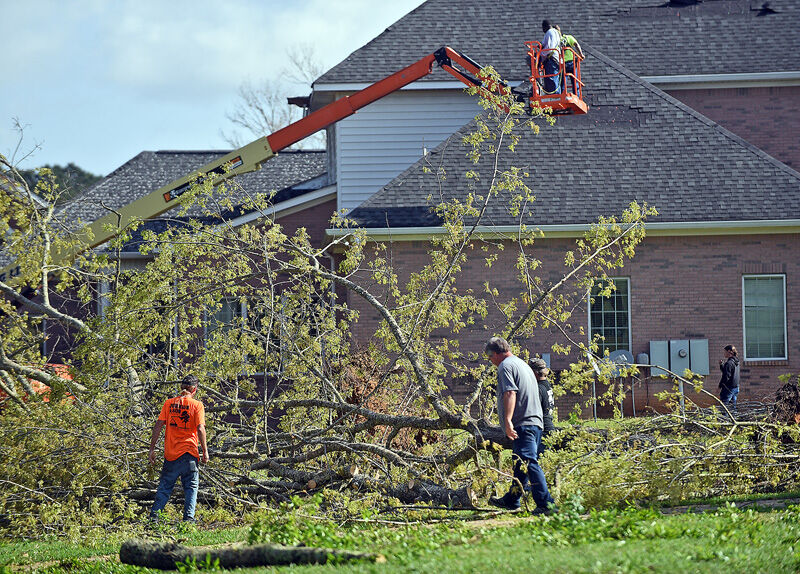 Possible tornado leaves mark on Dothan neighborhood